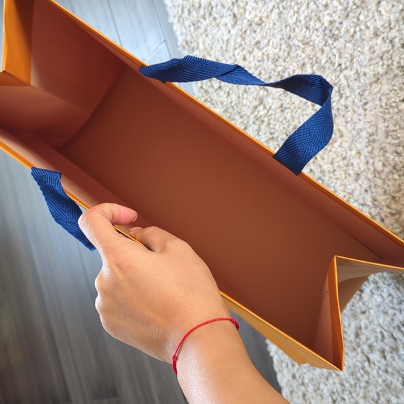 Authentic LV bag - Picture 3 of 3